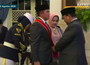 Seskab Teddy Indra Wijaya Diganjar Bintang Mahaputera Utama dari Presiden Prabowo