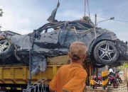 Temuan Mengejutkan di Balik Puing Reruntuhan Al Khoziny: Mobil Mercy Ringsek, Mimbar Musala Berdiri Kokoh