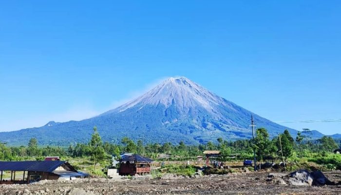 300 Warga Diungsikan Pascaerupsi, Gunung Semeru Naik Level Awas dan Penetapan Status Tanggap Darurat 7 Hari