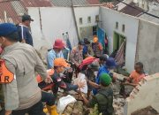 Jelang Tahun Baru, Rumah Warga Roboh Karena Tanah Longsor