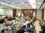 Men-KP Instruksikan Pesibar Ajukan Pembangunan Kampung Nelayan dan Budidaya Merah Putih 2026