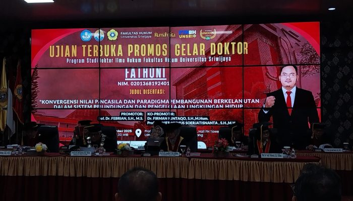 Dari Kritik ke Konsep Baru: Fatoni Raih Doktor dengan Gagasan PPLH Berkeadilan