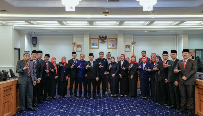 Sekdaprov Lampung Lantik 15 Pejabat, Dorong Birokrasi Adaptif dan Berintegritas