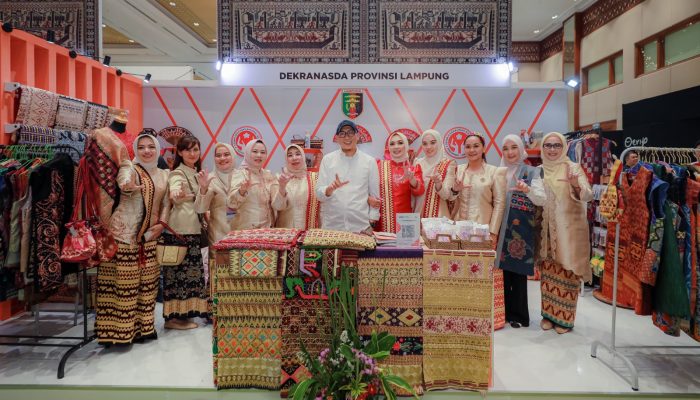 Perluas Pasar Global, Dekranasda Lampung Tampilkan Wastra Unggulan di INACRAFT 2026