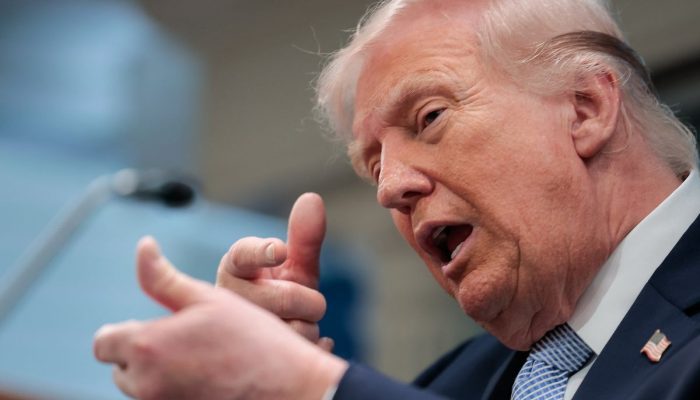 Selat Hormuz Memanas: Trump Perintahkan AL Amerika Tembak Kapal Penebar Ranjau Iran