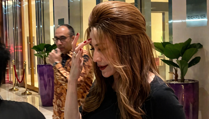 Hadiri Pernikahan Teuku Rassya, Tamara Bleszynski Tampil Elegan dan Titip Doa Haru