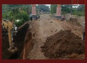 Proyek Jembatan Jalan RA Basyid Disorot, Baru Dipasang Beton Sudah Retak dan Menganga, Plang Proyek Gaib?