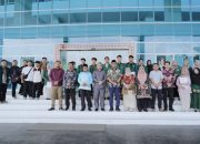 38 Mahasiswa UIN Raden Intan Lampung Terima Bantuan Pendidikan dari Senator Ahmad Bastian