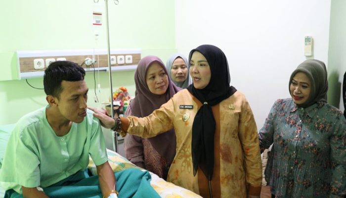 Duka di Balik Tugas, Pegawai BPBD Kehilangan Jari Usai Tersedot Mesin, Dapat Hadiah Umroh dari Wali Kota Eva