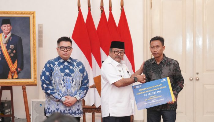 TASPEN Gerak Cepat Serahkan Santunan Rp283 Juta bagi Ahli Waris Guru Korban Kecelakaan Kereta di Bekasi Timur