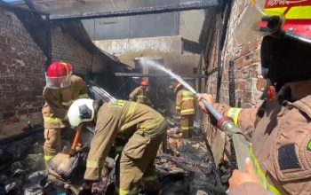 Nasib Apes Di Hari Lebaran, Bedeng Lima Pintu Ludes Terbakar, Emas 10 Gram Jadi Abu
