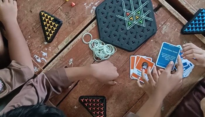 Atasi Kesenjangan, OREO Boyong Alat Belajar Interaktif ke Wilayah 3T di 7 Provinsi