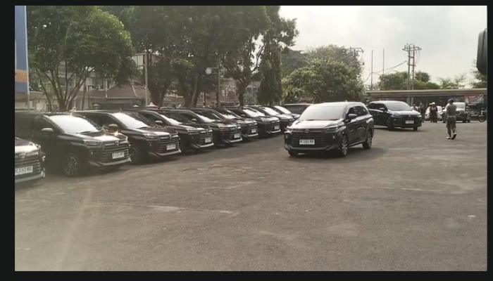 Pemkot Bandar Lampung Memberikan Bantuan Kendaraan Operasional Puskesmas Sebanyak 31 unit Mobil