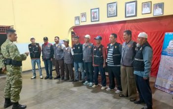 Babinsa Pahoman Gandeng Linmas Gelar Patroli Malam