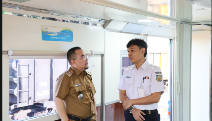 KAI & RSUD Abdul Moeloek Jemput Bola, Warga Pinggir Rel Dapat Layanan Kesehatan Gratis!