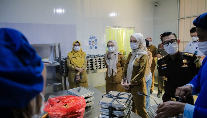 Wagub Lampung Jihan Nurlela Tinjau Program MBG di Bandar Lampung, Soroti Variasi Menu hingga Pengelolaan Sisa Makanan
