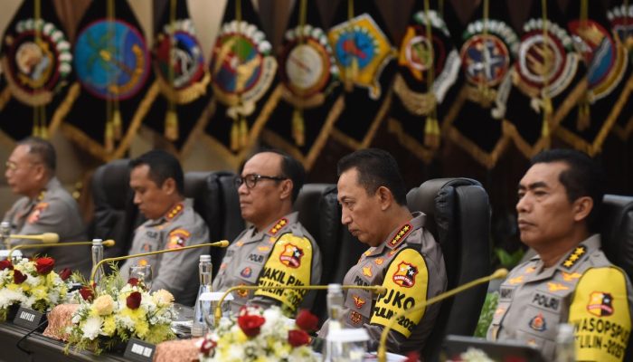 Kapolri Mutasi Ratusan Perwira, Kapolres Way Kanan dan Pesisir Barat Berganti