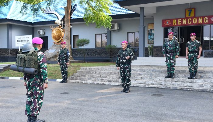Danbrigif 4 Mar/BS Tekankan Soliditas dan Karakter Prajurit ‘JAWARA’ pada Apel Gabungan di Lampung