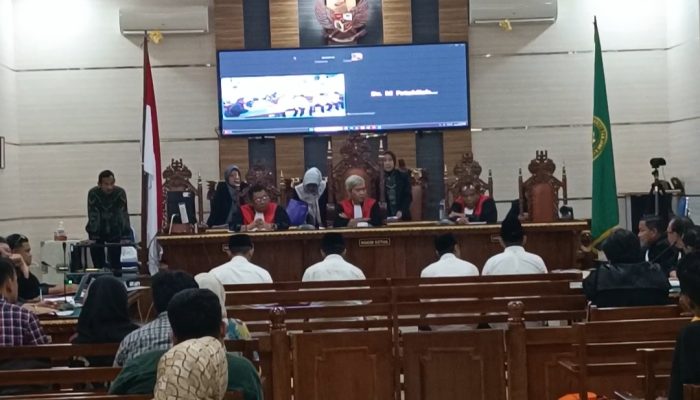 Sidang Korupsi Lampung Tengah: Kesaksian PPK Berubah-ubah Usai Ditelepon Misterius