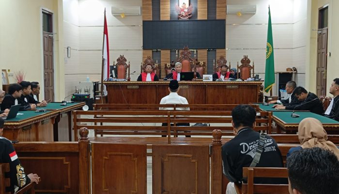 Vonis 8 Tahun Mantan Bupati Pesawaran Dendi Ramadhona,Terbukti Korupsi SPAM, Terima Gratifikasi, hingga Cuci Uang Lewat Properti dan 52 Barang Mewah!