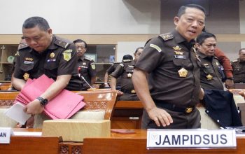 Mantan Jampidsus Febrie Adriansyah Jadi Tersangka, Diduga Terlibat Tiga Kasus Korupsi dengan Kerugian Negara Rp34,6 Triliun