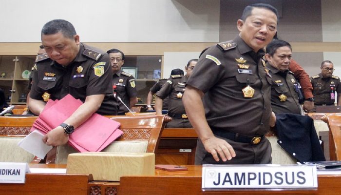 Mantan Jampidsus Febrie Adriansyah Jadi Tersangka, Diduga Terlibat Tiga Kasus Korupsi dengan Kerugian Negara Rp34,6 Triliun