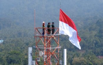 Pengibaran Merah Putih di Menara 74 Meter, Puslatpurmar 8 Teluk Ratai Kobarkan Semangat Kemerdekaan