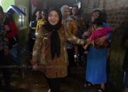 Eva Dwiana Salurkan Bantuan untuk Warga Terdampak Banjir di Way Halim