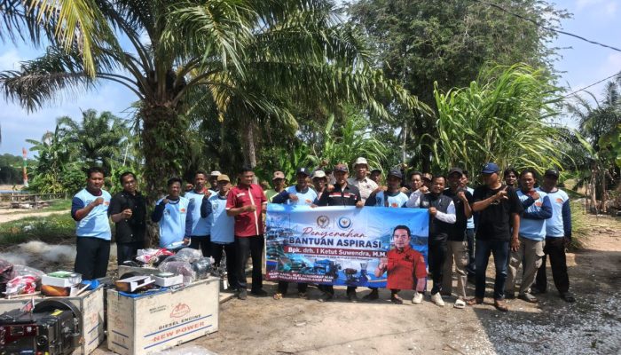 Nelayan Dente Teladas Dapat 10 Mesin Kapal, Biaya Melaut Diharapkan Makin Ringan