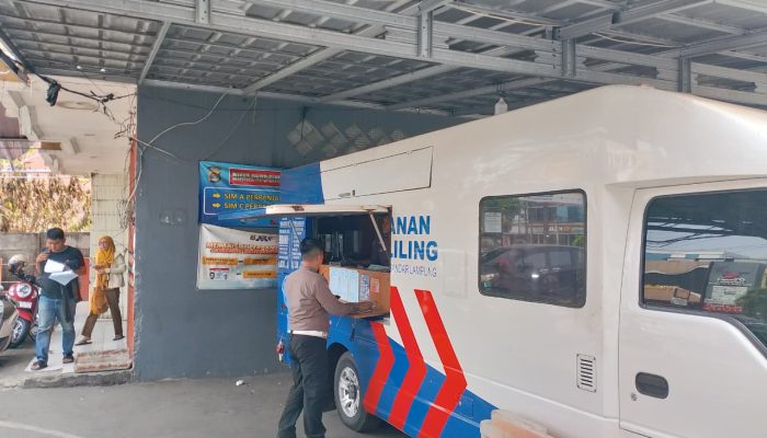Tak Perlu Antre Lama, SIM Keliling Polresta Bandar Lampung Hadir di Tugu Adipura, Cuma 5 Menit
