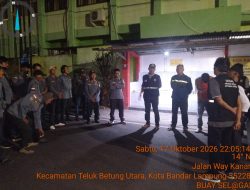 Tingkatkan Keamanan Wilayah, Kelurahan Pahoman dan Aparat Gabungan Giatkan Patroli Malam Minggu