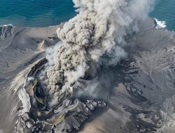 Gunung Anak Krakatau Erupsi 5 Kali, Abu Vulkanik Sempat Mengarah ke Lampung dan Banten